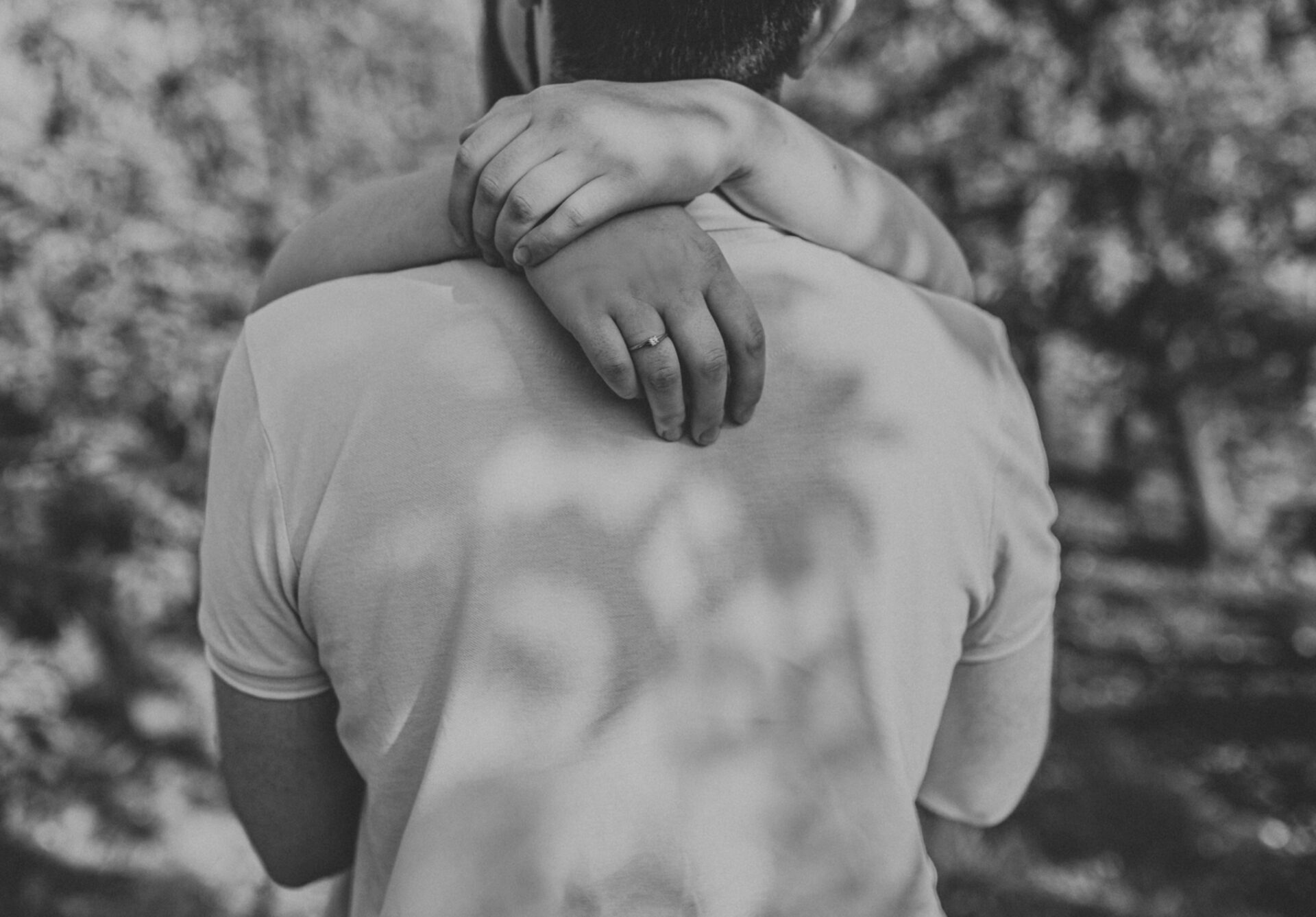 SAW 0602 Sesja narzeczeńska w sadzie