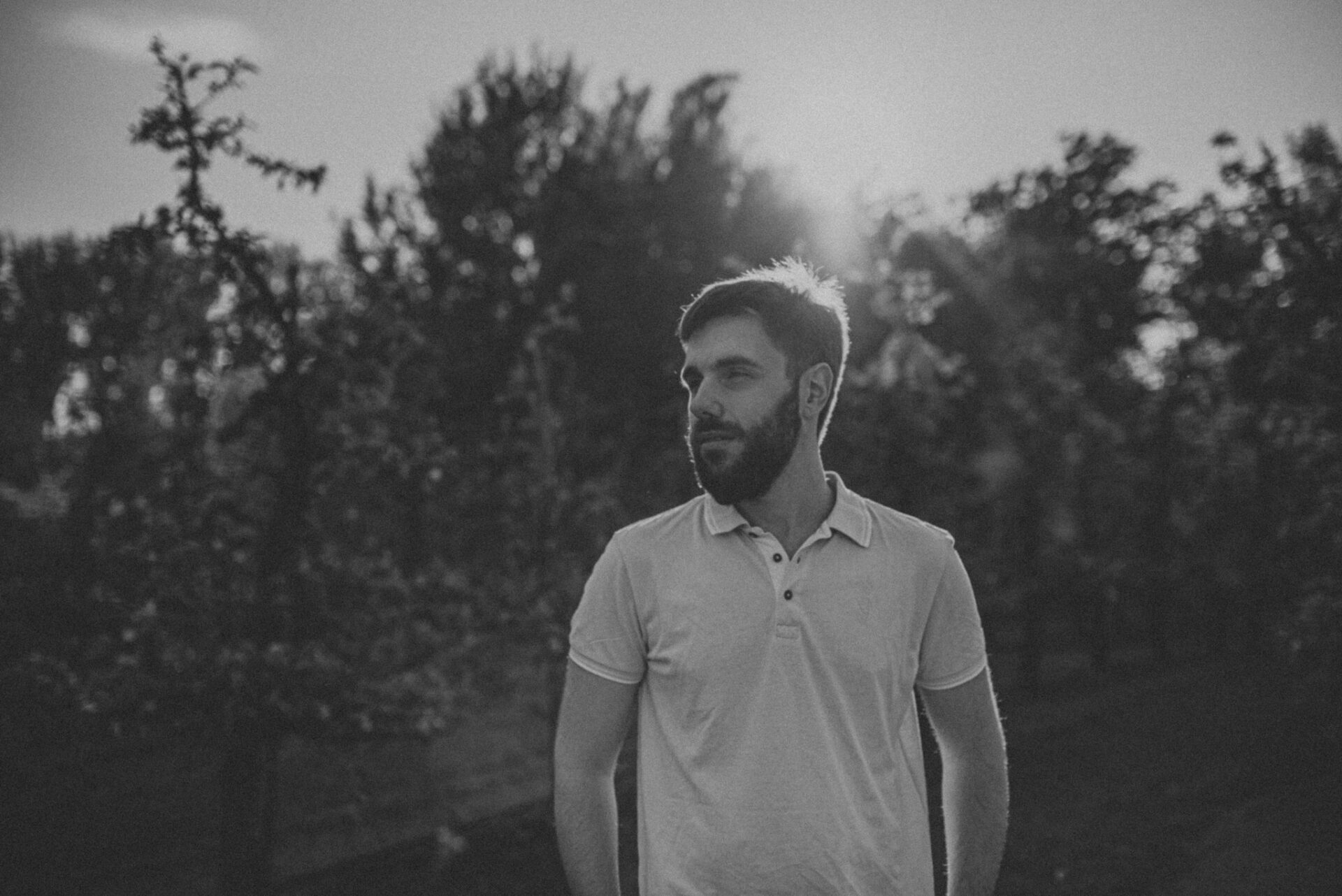 SAW 1229 Sesja narzeczeńska w sadzie