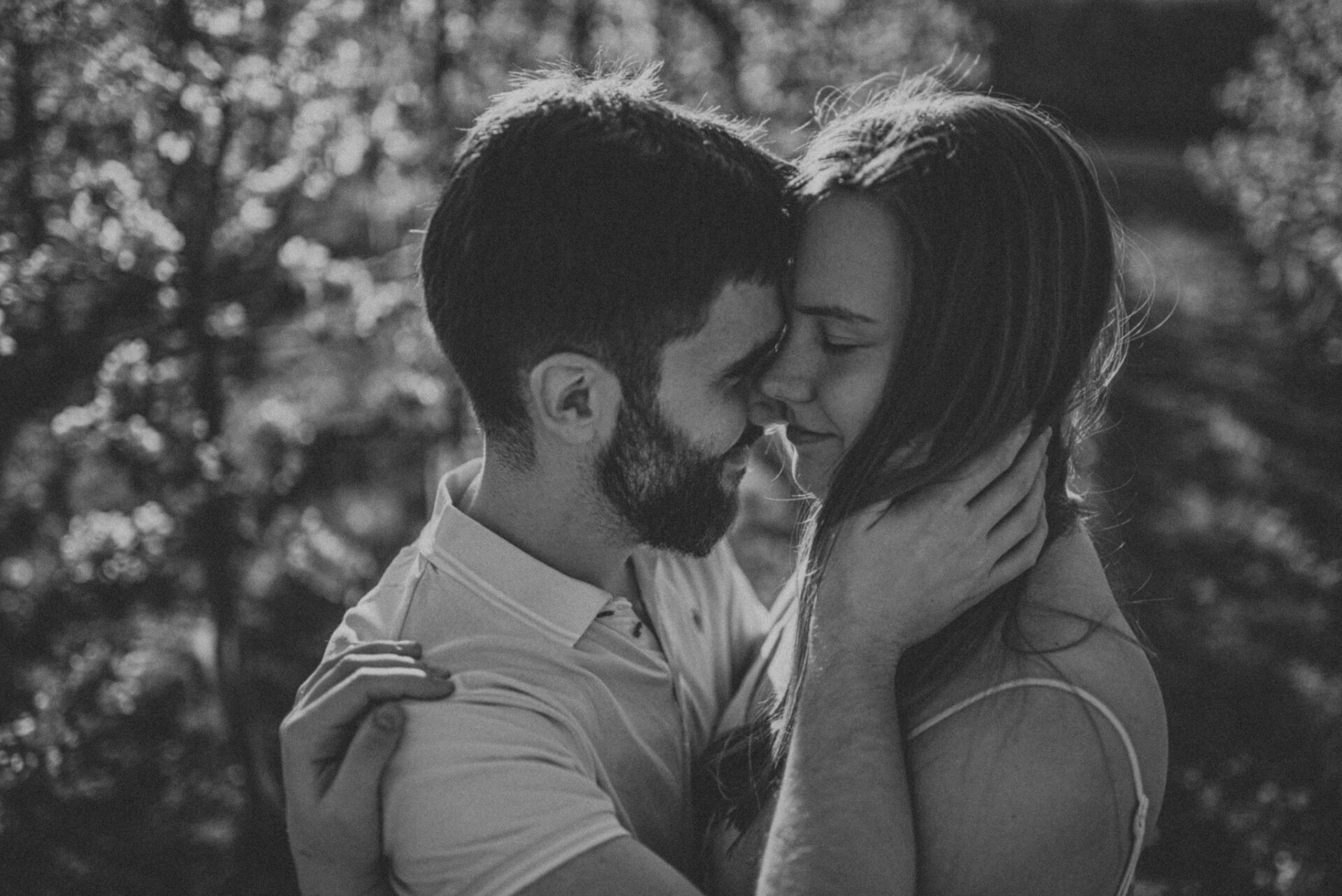 SAW 1556 Sesja narzeczeńska w sadzie