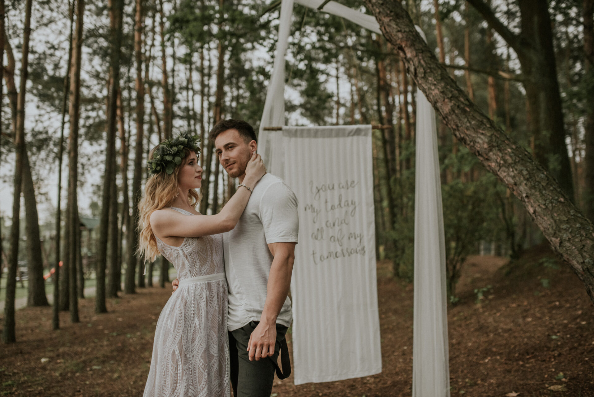 SAW 6194 1 Stylizowana sesja ślubna w stylu "Rock!"