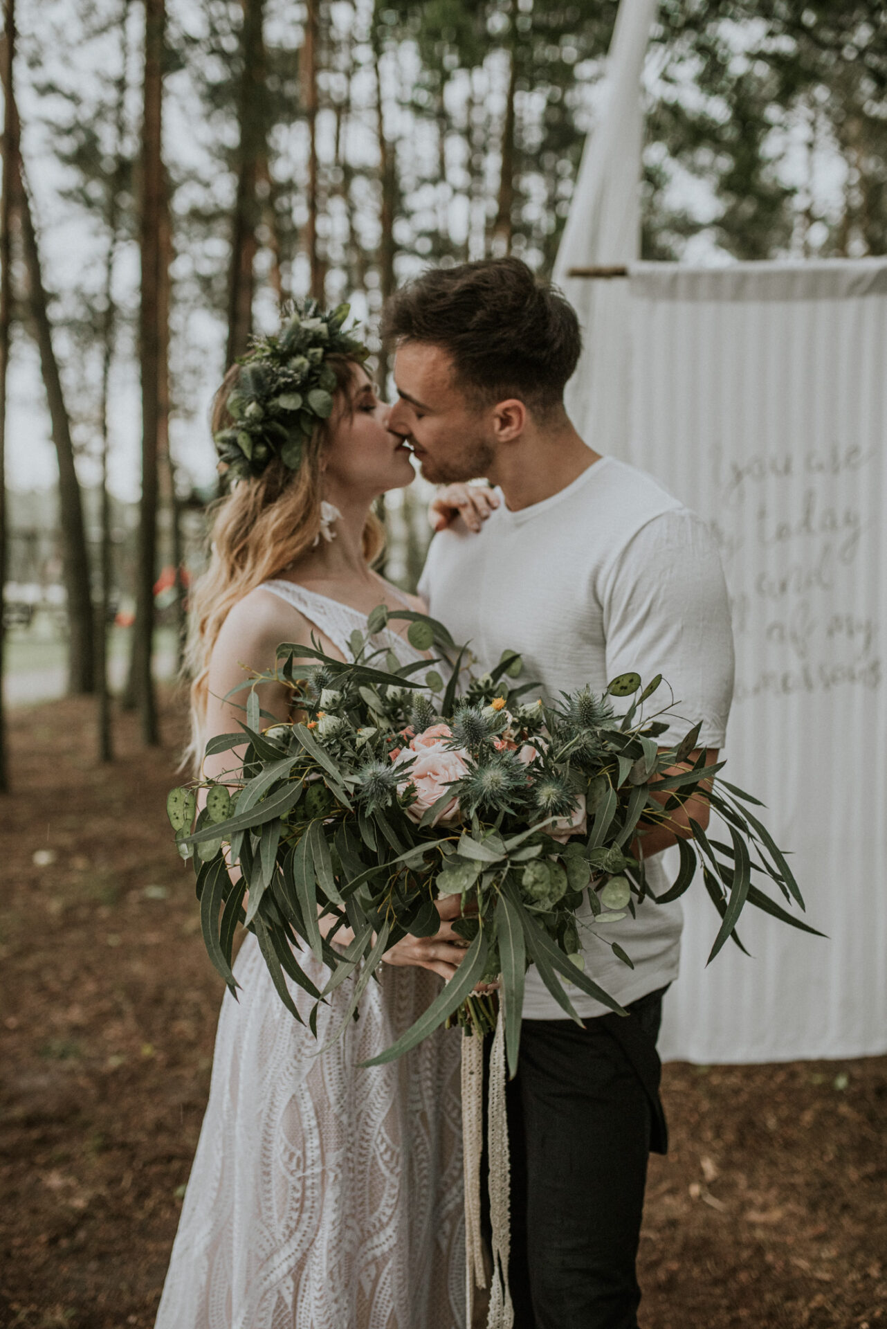 SAW 6205 1 Stylizowana sesja ślubna w stylu "Rock!"