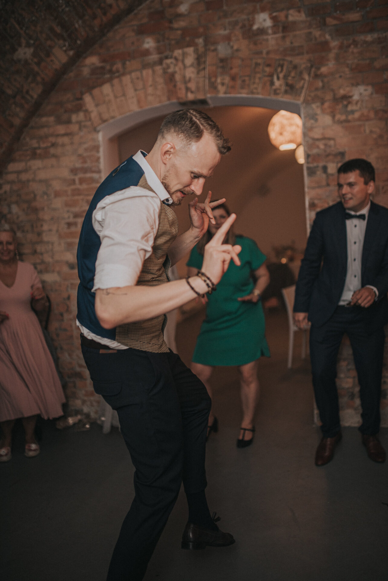 SAW 6697 Slow wedding w Mokoto