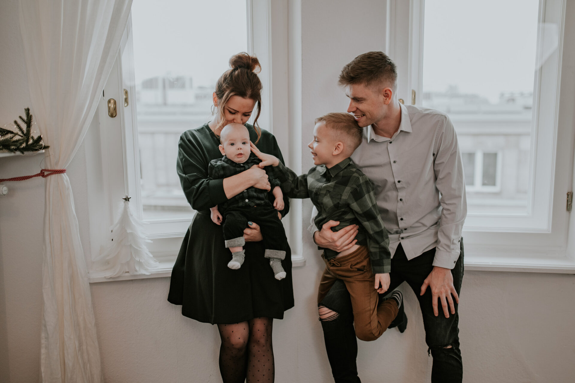 SAW 0061 Lifestylowa sesja rodzinna w Światłocienie Studio