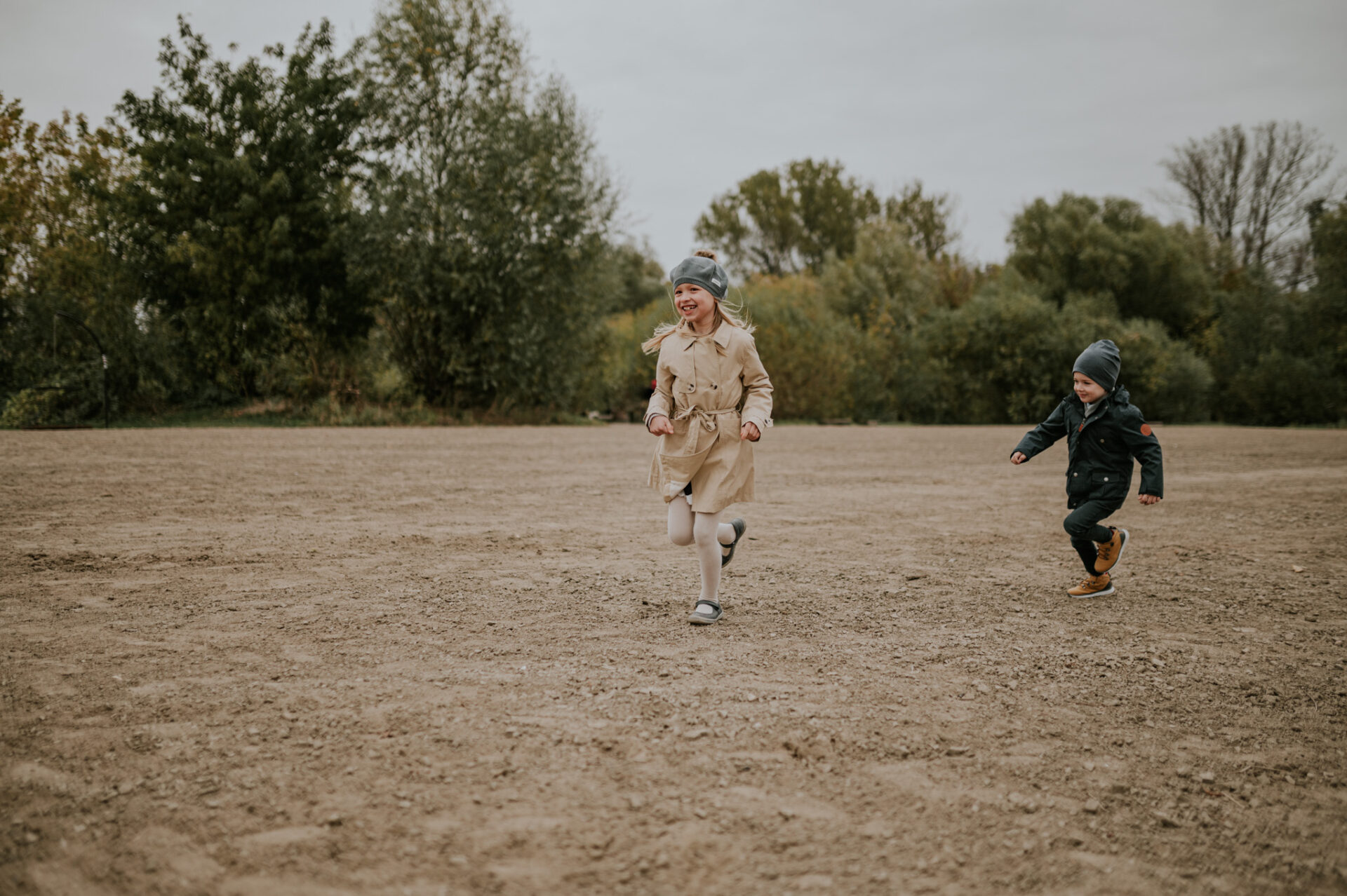 SAW 0905 Rodzinny spacer nad brzegiem Wisły