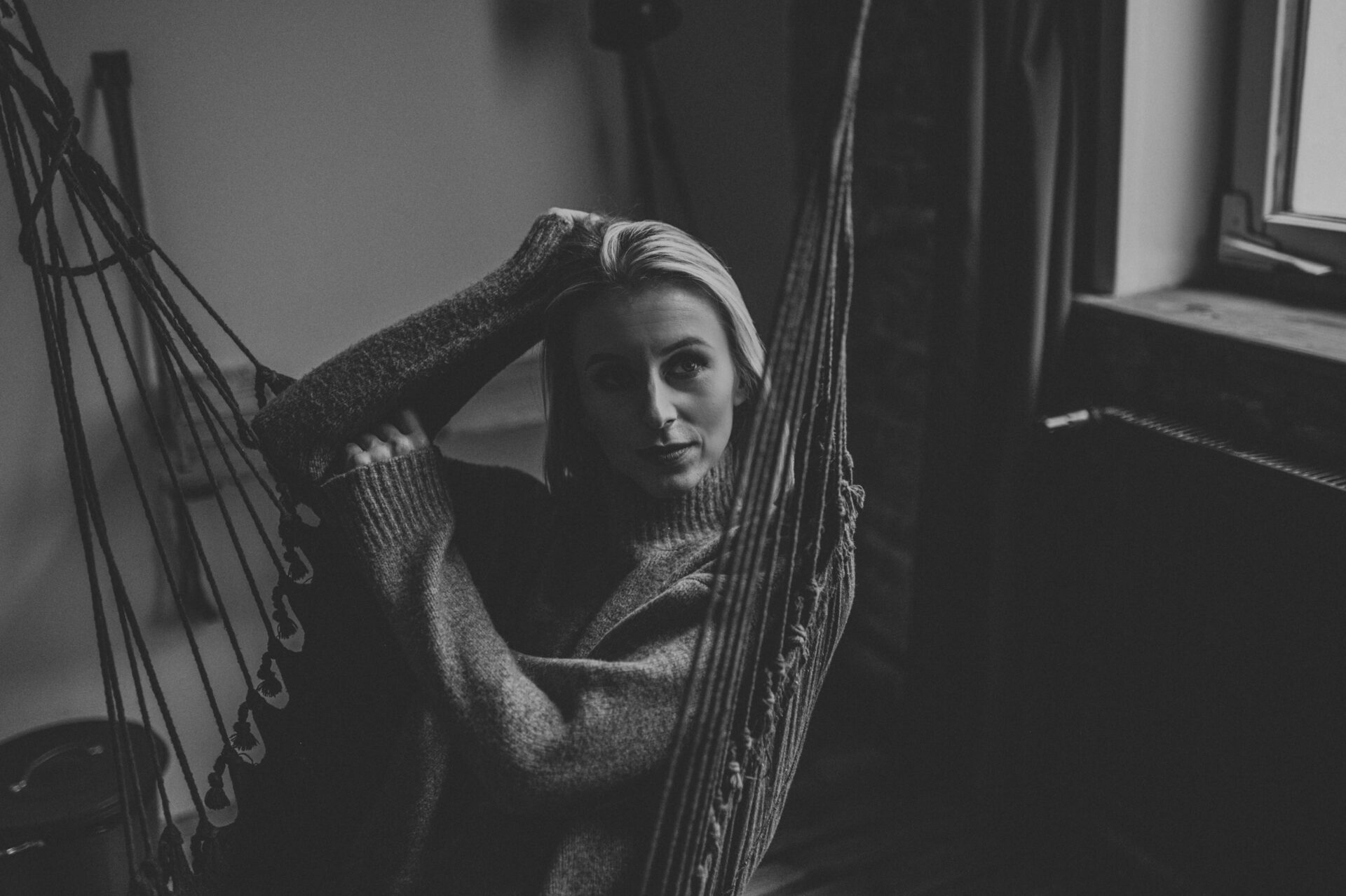 SAW 2419 Sensualna sesja kobieca w Loft 22.