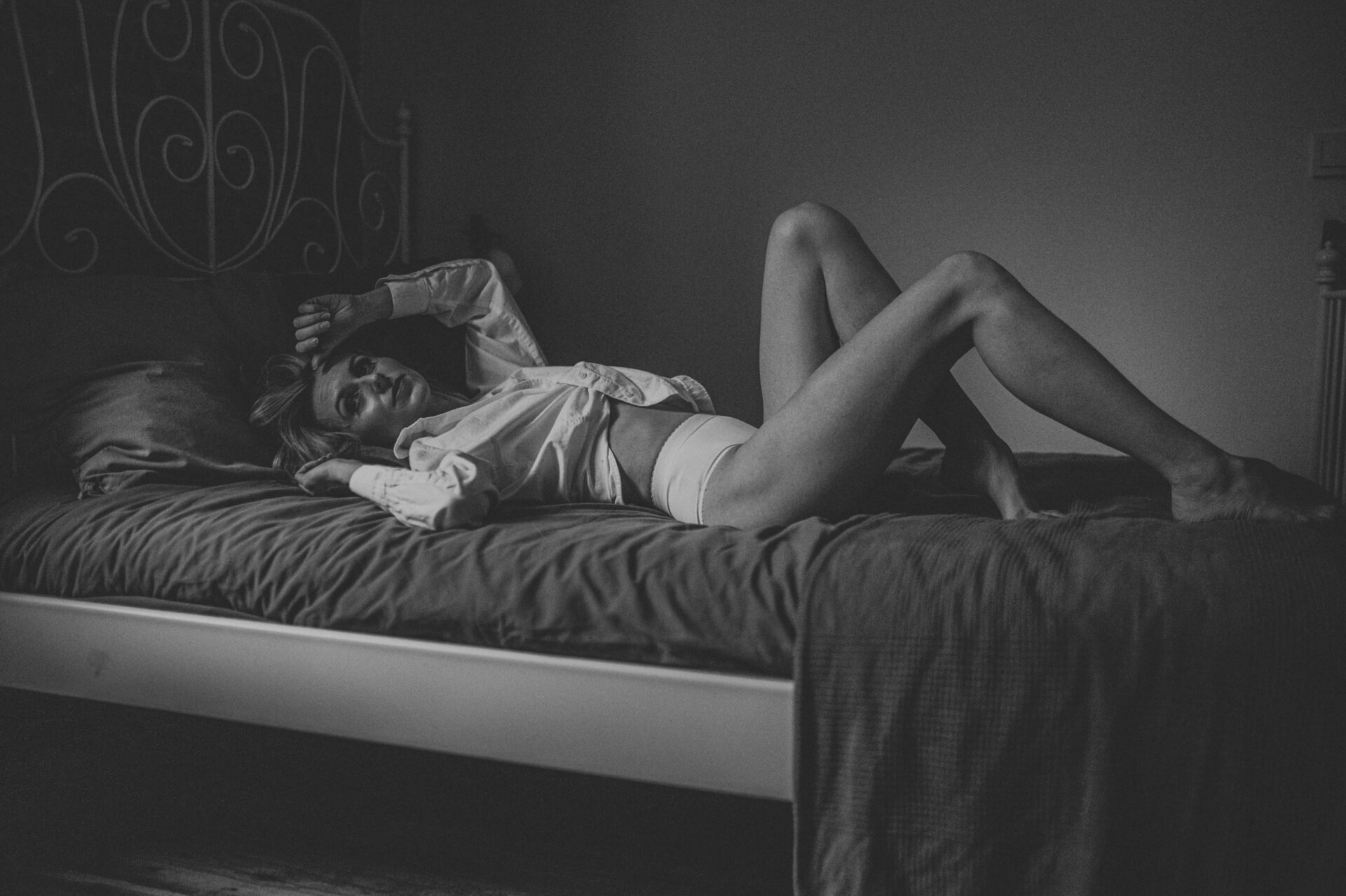 SAW 2597 Sensualna sesja kobieca w Loft 22.